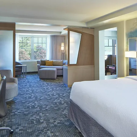 Courtyard By Marriott Lake George Hotel Exterior photo