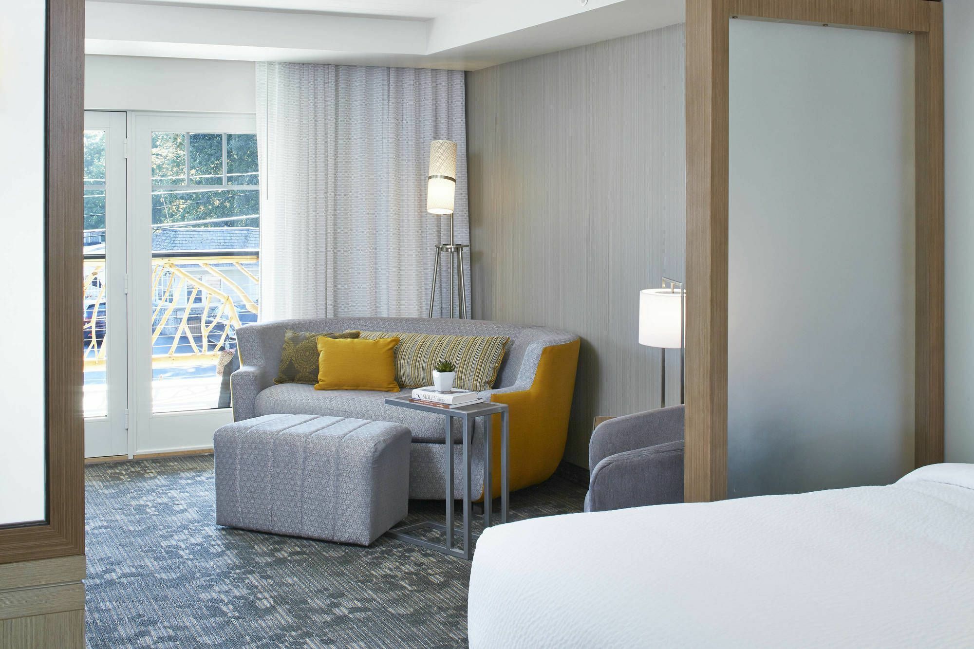 Courtyard By Marriott Hotel